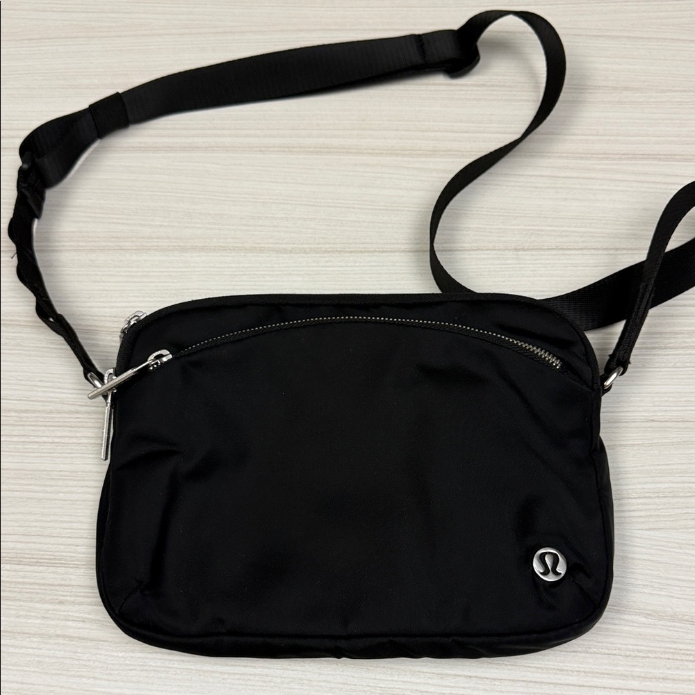 lululemon athletica Black Shoulder/Belt Bag